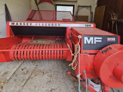 Massey Ferguson 124 Heupresse
