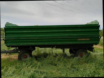 Bild 3:Müllner Anhänger 2-Achs 2-Seiten Kipper