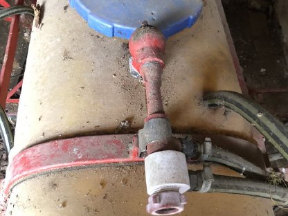 Bild 4:Feldspritze 300 l Fass ohne Pumpe