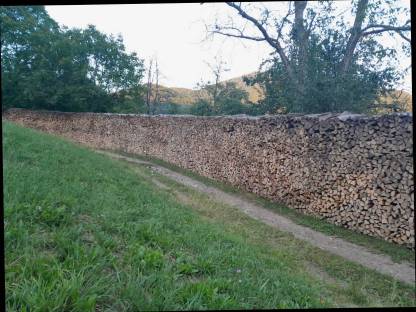 Bild 2:Brennholz