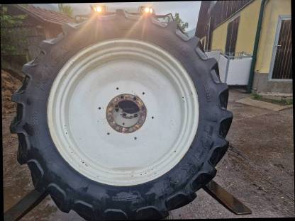 Pflegeräder 340/85R38 und 320/85R24