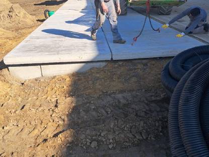 Bild 8:Betonstein Bodenplatten Betonblöcke