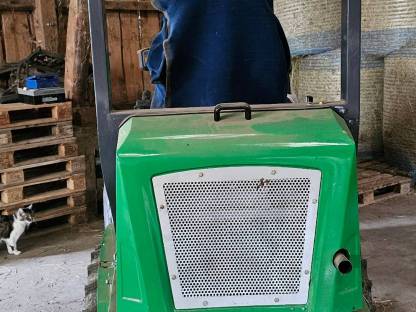 Bild 2:Hoflader ZL06