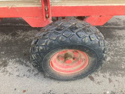 Bild 4:Ladewagen Pöttinger Hit 2