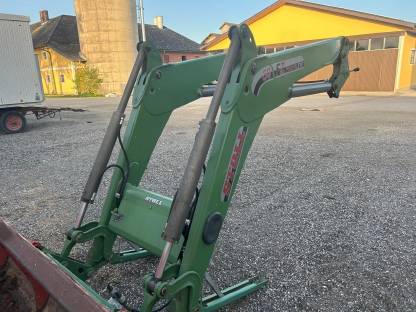 Bild 3:Stoll Frontlader FZ 50 Profiline Fendt Konsole