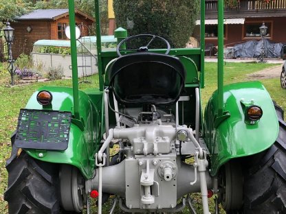 Bild 2:Traktordach für Steyr 180