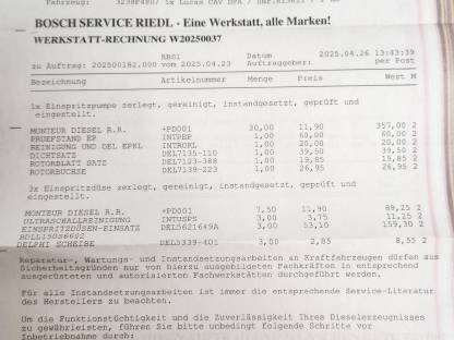 Bild 7:Einspritzpumpe und Düsen Perkins AD3.152