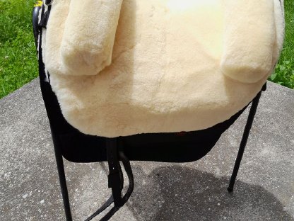 1 A Lammfellsattel Iberica Plus, NEU