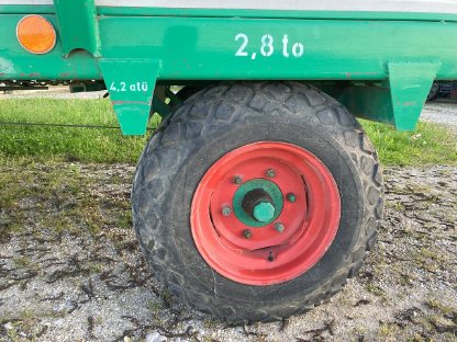 Bild 3:Ladewagen Steyr Hamster 8020