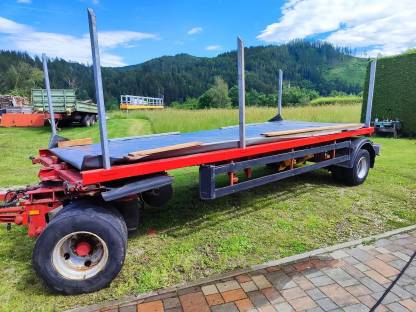 Bild 5:Ballenanhänger