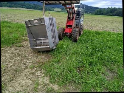Bild 2:Futterautomaten Ostermaier