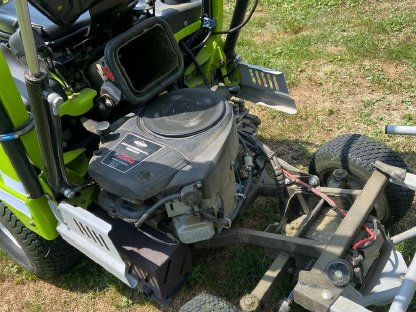 Bild 4:Grillo FD 450 Rasentraktor Hochentleerung