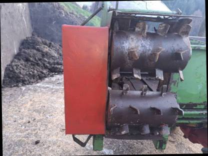 Bild 5:Miststreuer für Aebi Schlepper