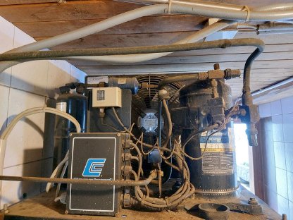 Bild 8:4x FG Melkstand, 1.400l Tank, Wachautomat