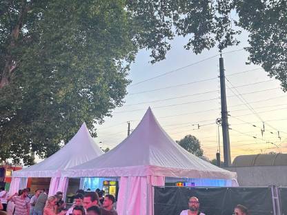 Bild 6:Festzelt Pagodenzelt Verkauf und Verleih