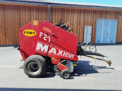 Rundballenpresse FORT Maxicut F21