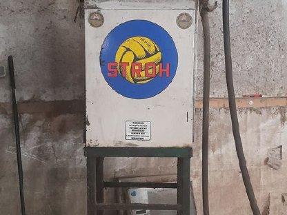 Hoftankstelle zu verkaufen - Deko