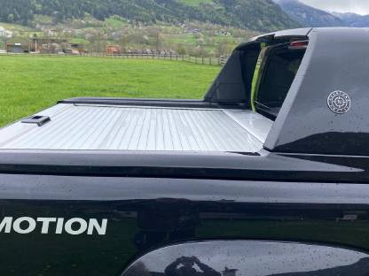 VW Amarok Aventura Rollo Silver Edition mit Stylingbar