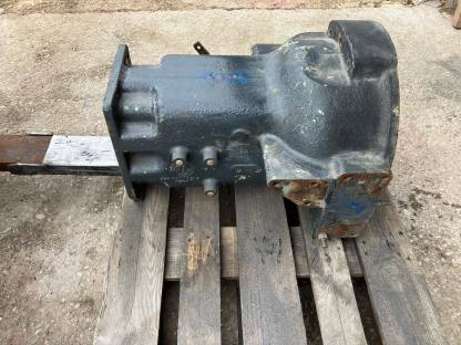 Bild 4:Kupplungsgehäuse Steyr 8070