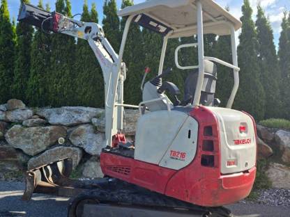 Bild 4:Takeuchi TB216
