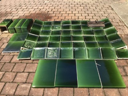 Bild 3:Kachelofen zerlegt und verpackt