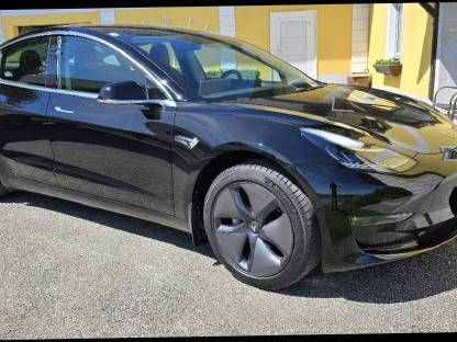 Tesla Model 3 Standard Range Plus FSD