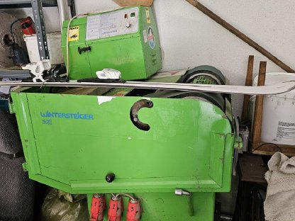 Bild 4:Serviceanlage für Ski und Snowboards