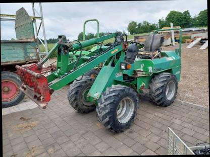 Striegel DYA 400 Hoflader