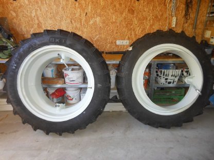Verkaufe Zwillingsbereifung hinten für Traktor