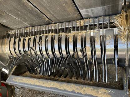 Bild 7:CLAAS Strohpresse Rundballen VARIANT 360