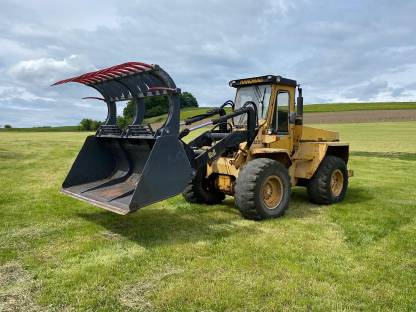 Bild 2:Hanomag Radlader 33DI
