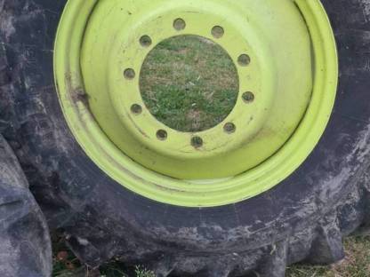 Bild 8:18.4 R30, 460/85 R30 Mitas Reifen MB Trac 1300