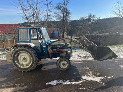 Bild 5:Ford 4600 inkl. Frontlader