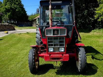 Bild 3:Hinterrad Traktor IHC 844-S