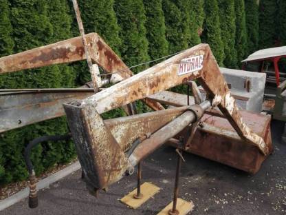 Bild 3:Hydrac Frontlader mit Konsolen