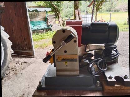 Bild 2:Schleifmaschine Bernardo