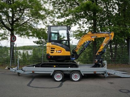 Bild 7:Minibagger Sany SY26U + Anhänger