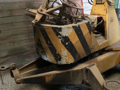 Bild 6:Mistkran KMF Typ 417