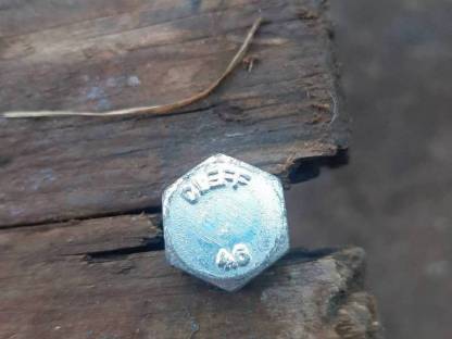 Bild 2:50 Schrauben 10x130