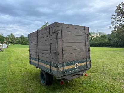 Bild 4:Traktoranhänger