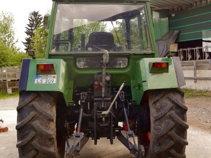 Bild 2:Fendt 309 LS (300, 307, 308, LSA)