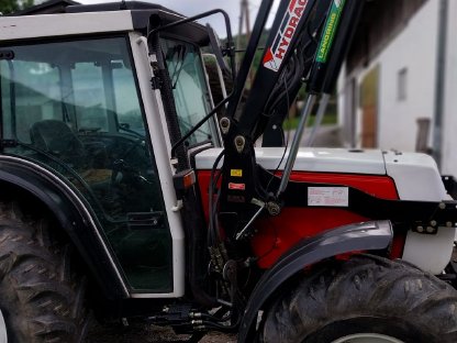 Bild 3:Steyr 667 A mit Frontlader