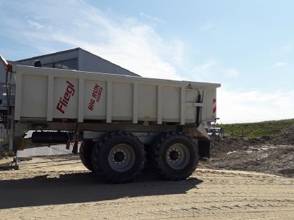 Bild 5:Verleih Muldenkipper, Abschiebewagen