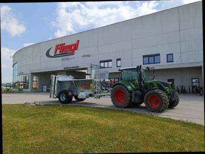 Bild 2:Fliegl ADS 100