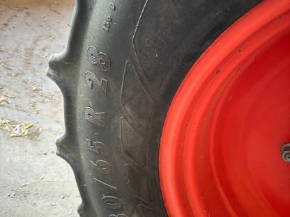 Bild 2:Reifen 480/65 R28