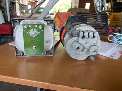 Bild 2:Tacho und Tachograph