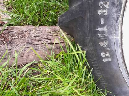 Bild 3:Kompletträder 12.4-32