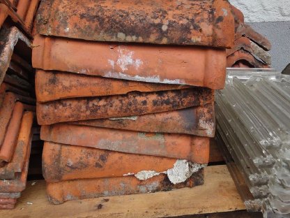 Bild 4:Firstziegel alt