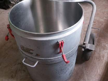 Miele Rohrmelkanlage samt Zubehör