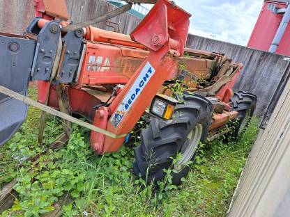 Bild 2:Abgebrannter Manitou Teleskoplader 1740 SL